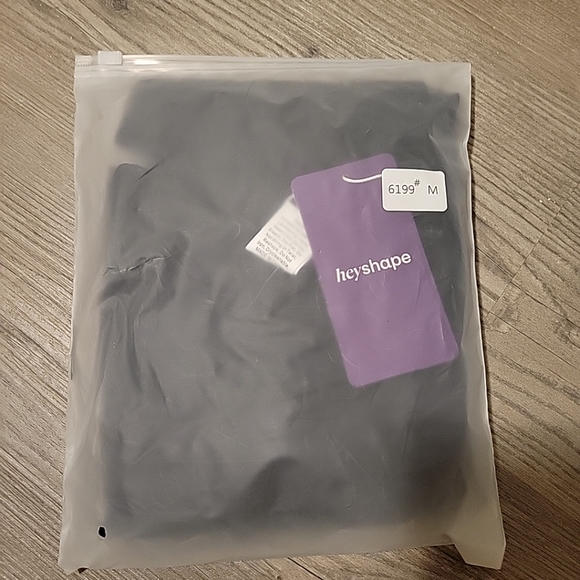 HeyShape Black Compression L/S Shapewear NWT! FREE SHIPPING! - Picture 4 of 5